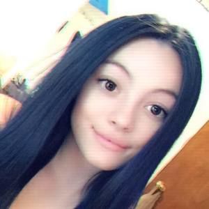 Meet your Posher, Clarissa